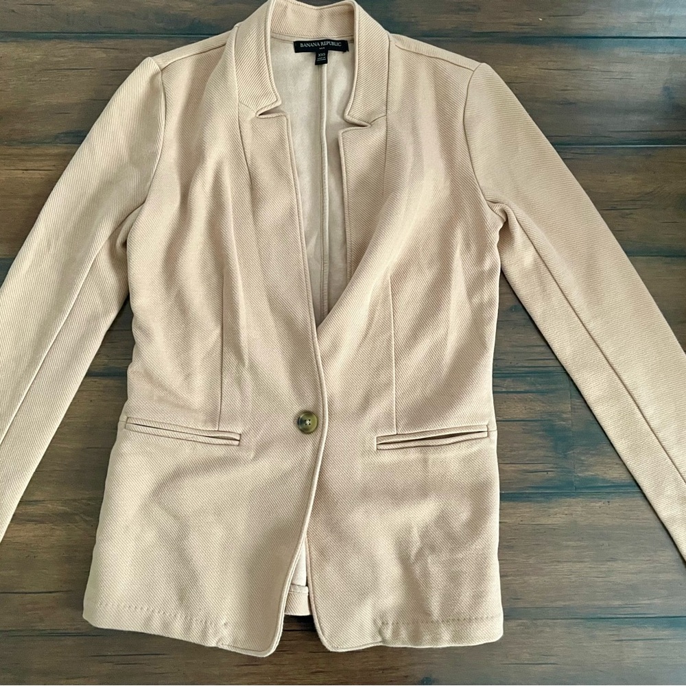 Banana Republic Light Tan Blazer